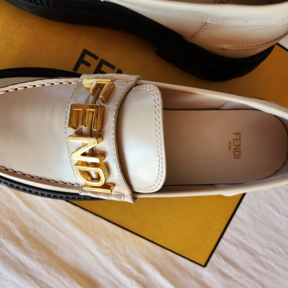 Fendi Women’s Fendigraphy Signature Logo Leather Platform Loafers - Picture 8 of 10